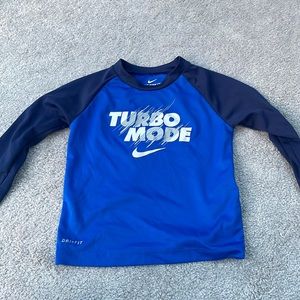 Boys Nike Dri-Fit Long-Sleeve Shirt Size 24 Months